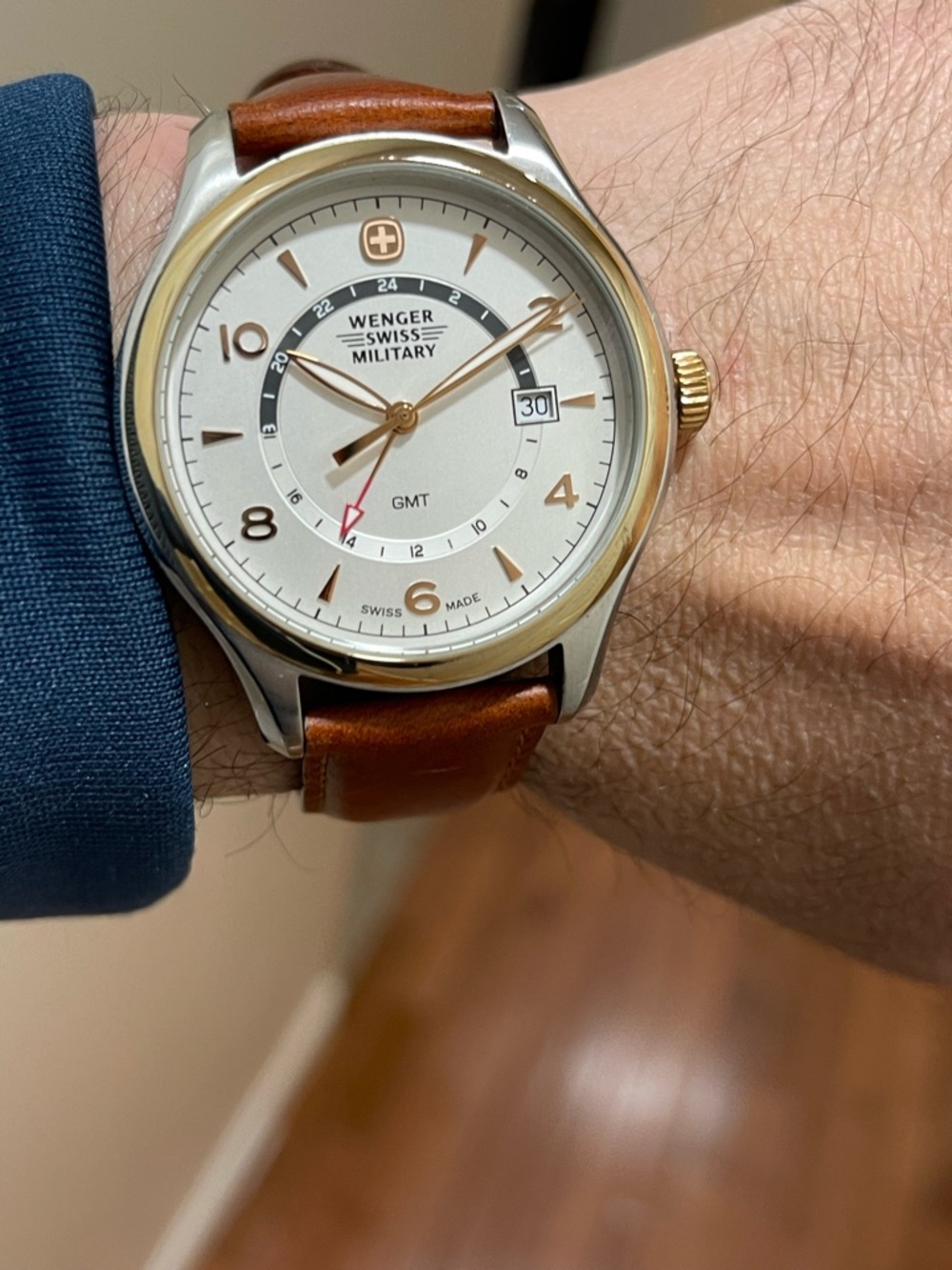 Wegner Swiss Military GMT Watch Men 42mm Silver Dial Two Tone Date 79306C - Picture 4 of 16